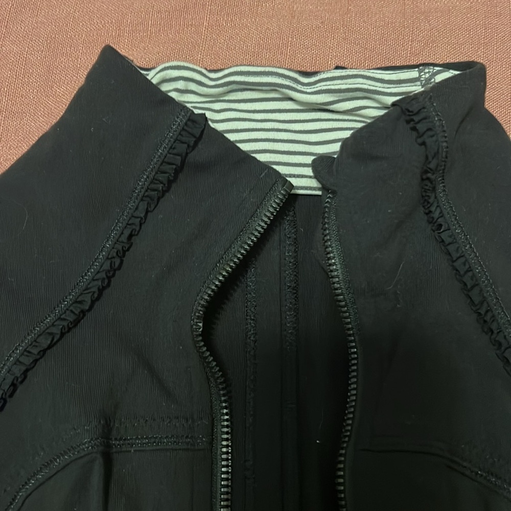 Lululemon jacket - Picture 2 of 4